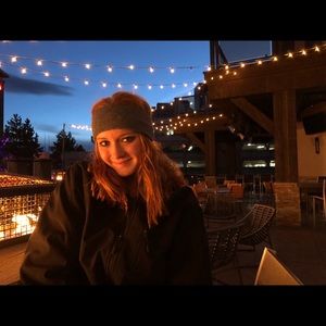 Meet your Posher, Dakota